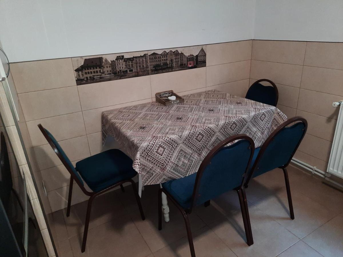 Cozy Three Rooms Apartment Cluj-Napoca Exterior foto