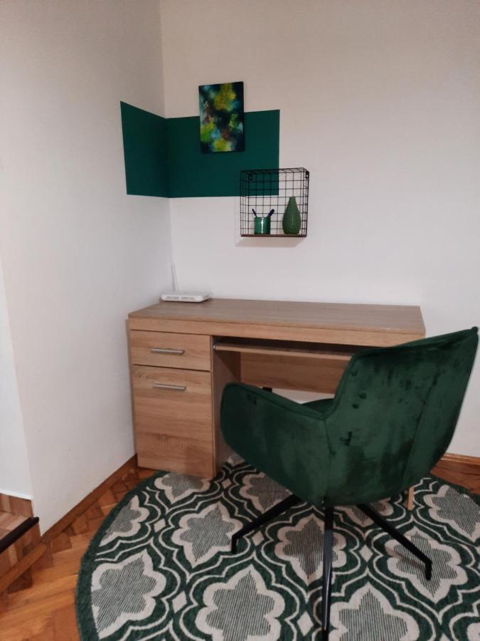 Cozy Three Rooms Apartment Cluj-Napoca Exterior foto